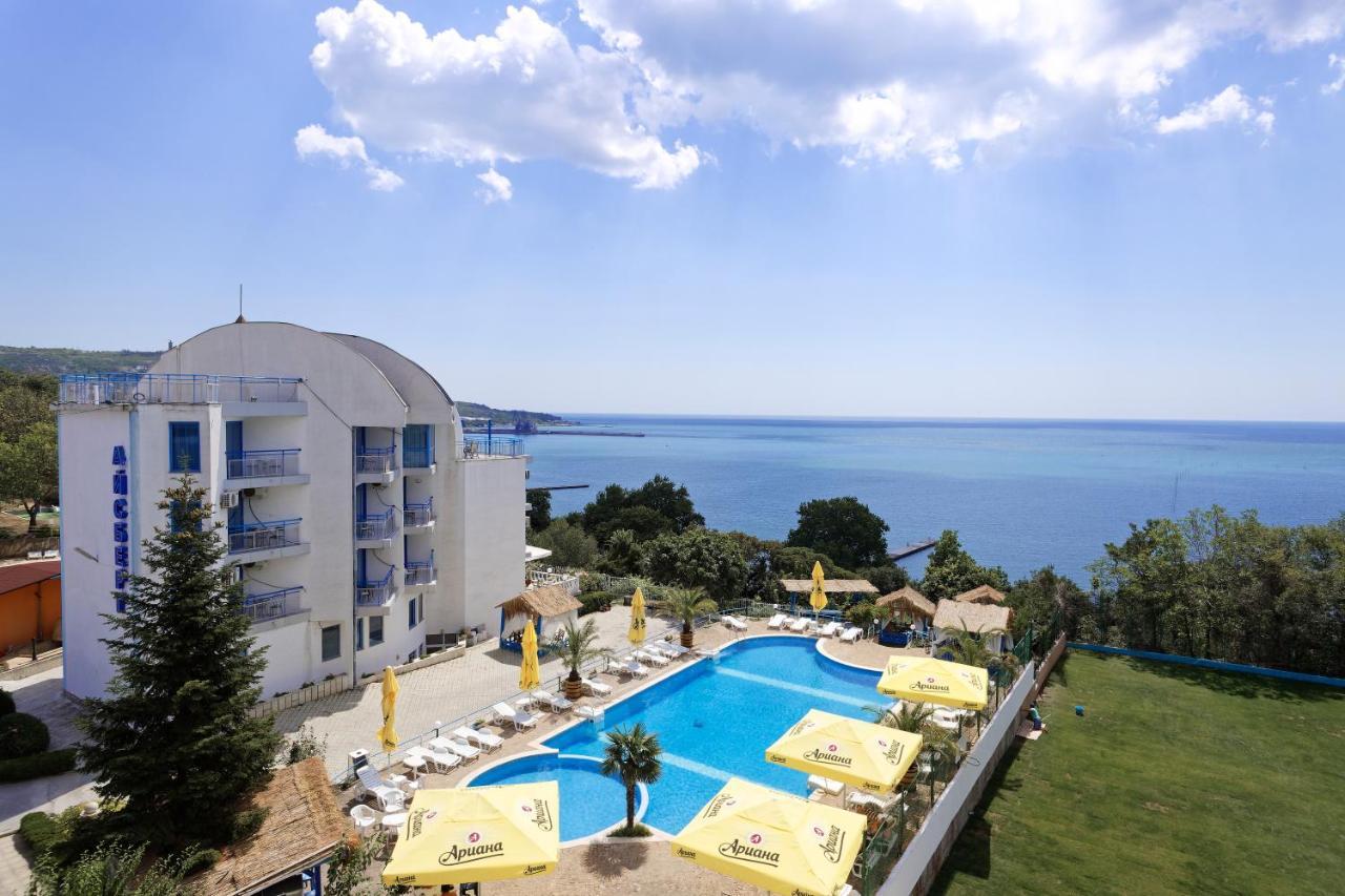 Hotel Iceberg Balčik Exteriér fotografie