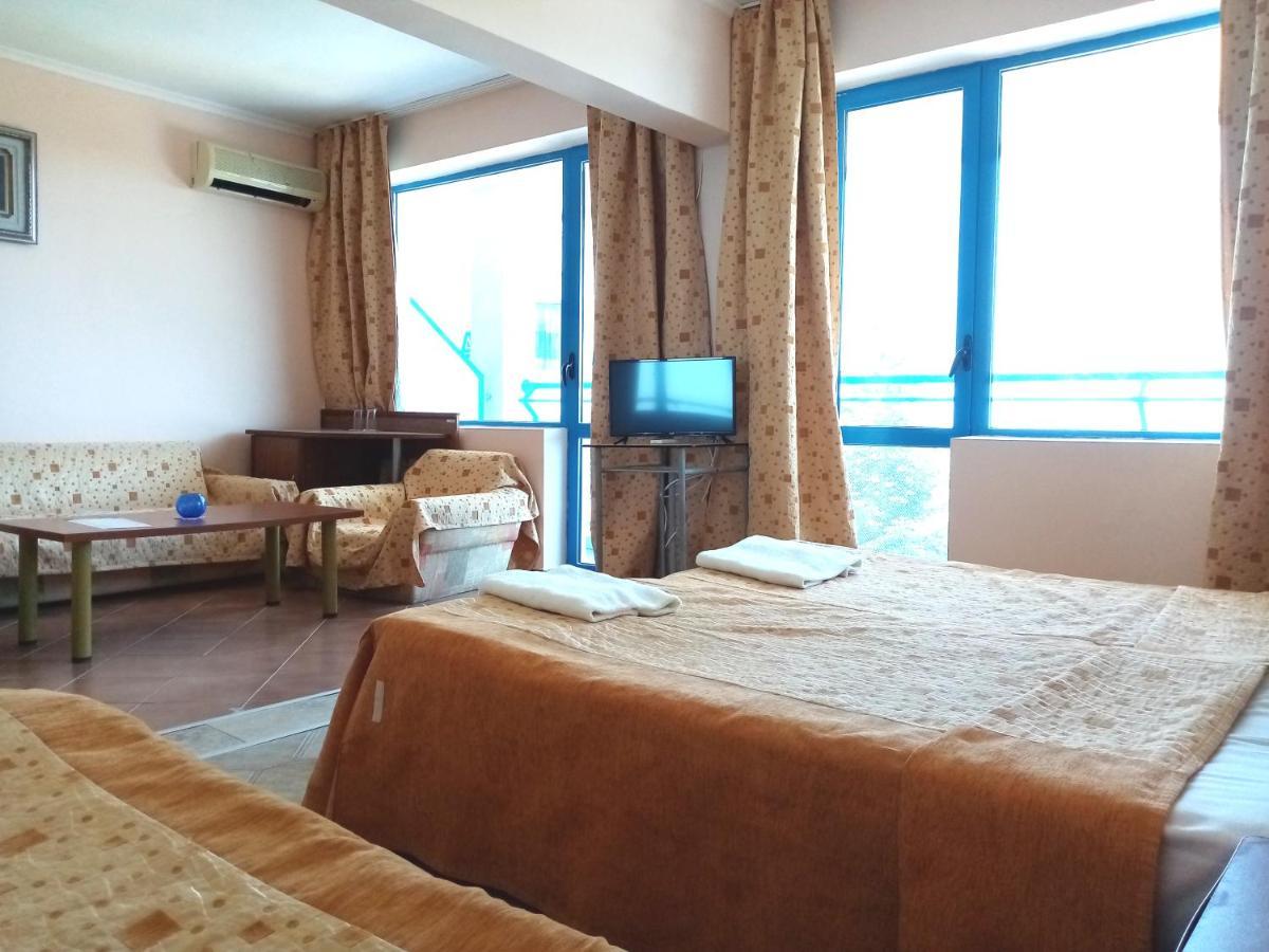 Hotel Iceberg Balčik Exteriér fotografie