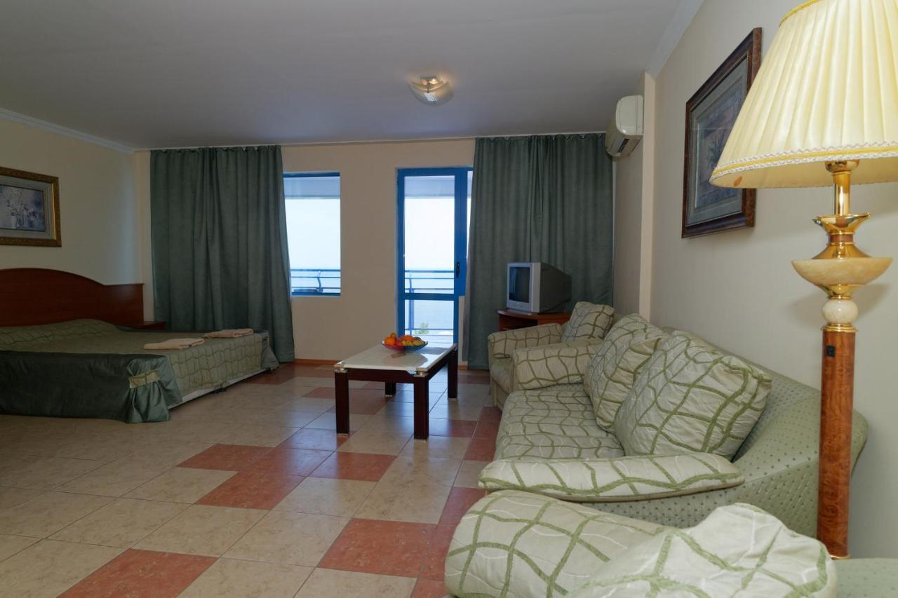 Hotel Iceberg Balčik Exteriér fotografie